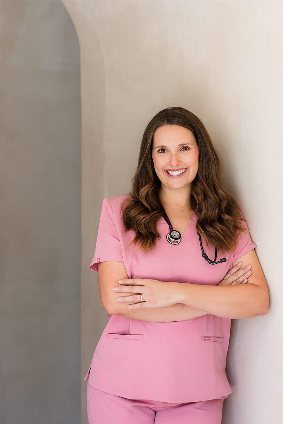 Courtney Garland, NICU registered nurse and IBCLC lactation consultant, founder of The Mama Years